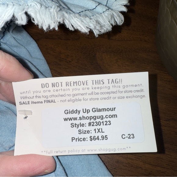 NWT ANDREE Denim Ruffle Blouse. Frayed Edges. Poof Sleeves. 1X - Picture 8 of 9